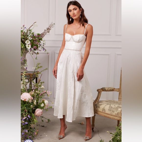 V. Chapman The Cora Dress in White Baroque Floral - Picture 1 of 7